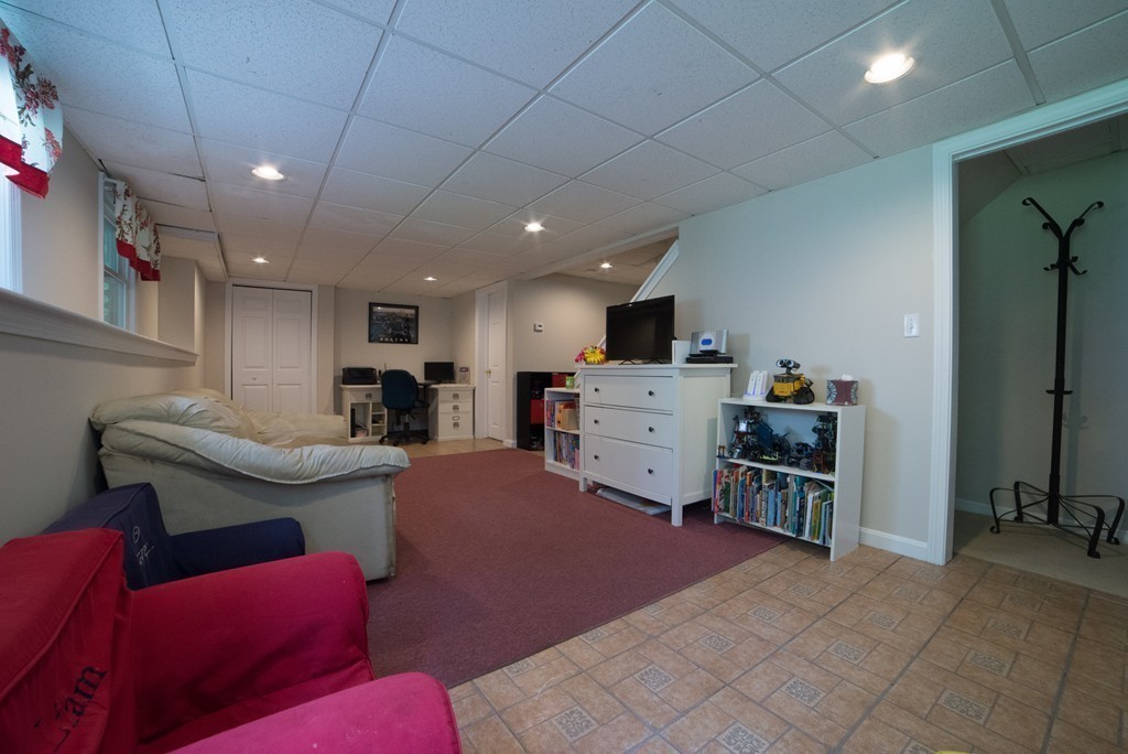 10 Stacey Road Norfolk, MA 02056 - Photo 26 of 30 Gallery Image 26