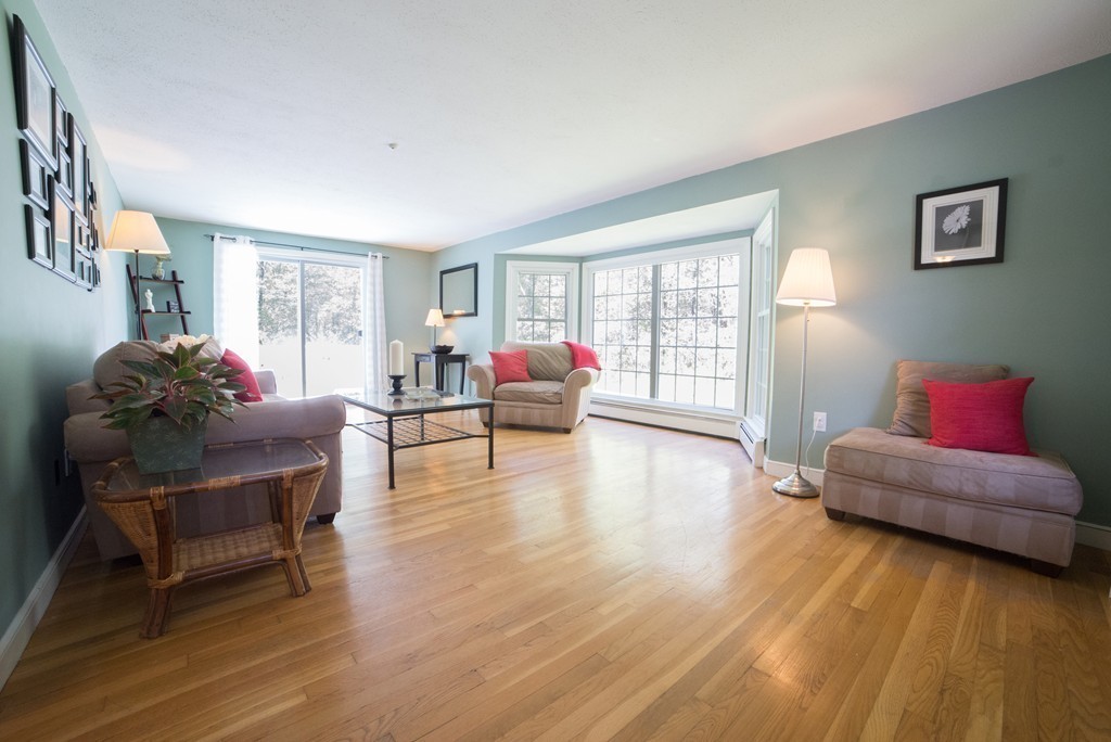 10 Stacey Road Norfolk, MA 02056 - Photo 4 of 30 Gallery Image 4