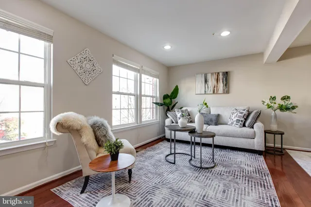 $459,000 | 7217 Maidstone Place, Unit 209, Elkridge, MD 21075