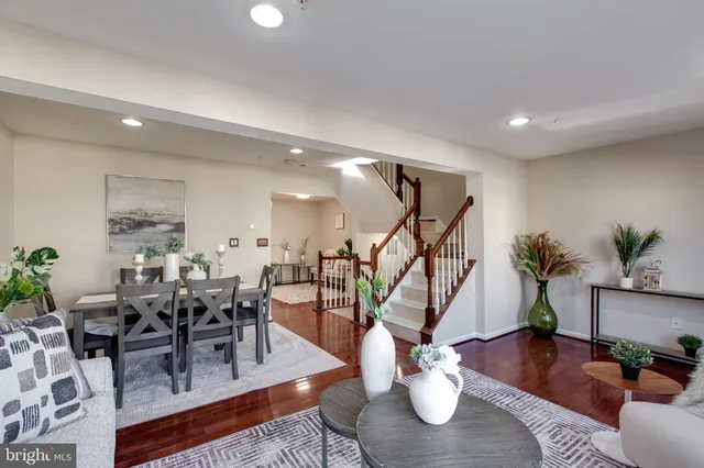 $459,000 | 7217 Maidstone Place, Unit 209, Elkridge, MD 21075