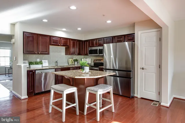 $459,000 | 7217 Maidstone Place, Unit 209, Elkridge, MD 21075