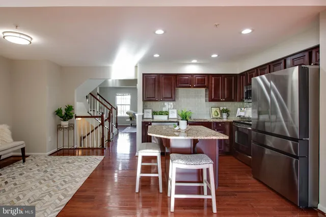 $459,000 | 7217 Maidstone Place, Unit 209, Elkridge, MD 21075