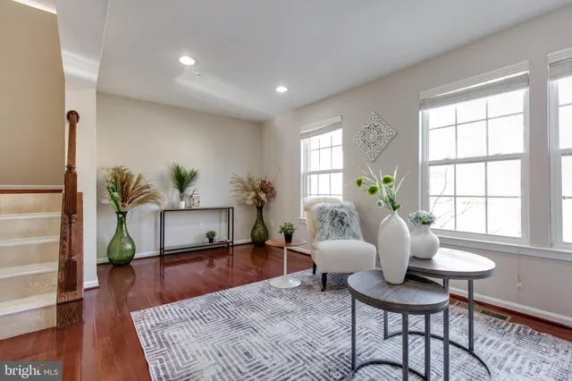 $459,000 | 7217 Maidstone Place, Unit 209, Elkridge, MD 21075