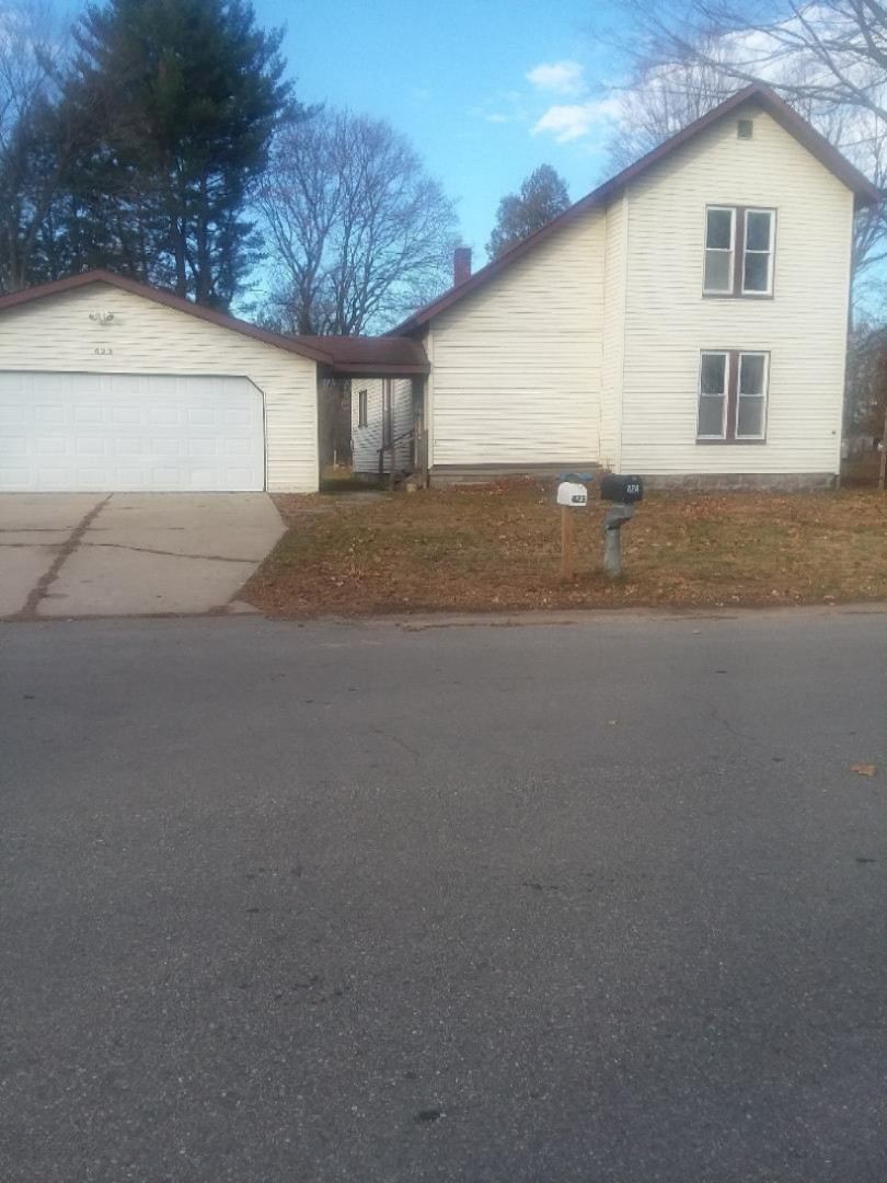 423 North Higbee Street Reed City, MI 49677 - Photo 1 of 12 423 higbee