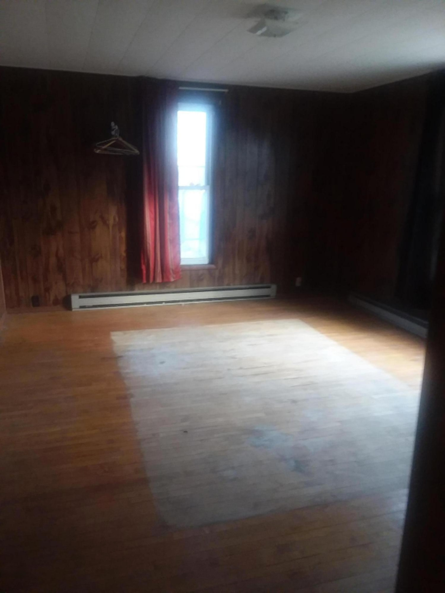 423 North Higbee Street Reed City, MI 49677 - Photo 5 of 12 living room