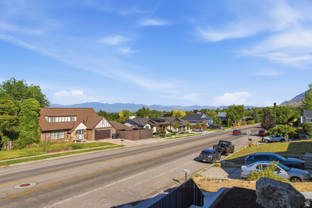 4078 Foothill Drive Provo, UT 84604 - Photo 4 of 31