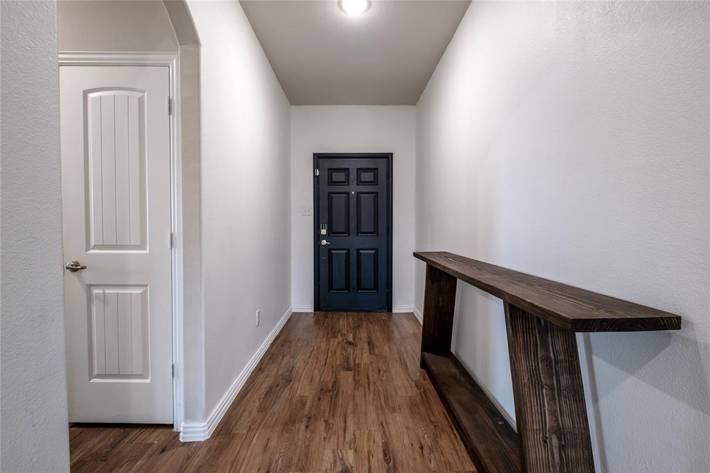 106 Spring Crest Street Mabank, TX 75147 - Photo 19 of 22 a view of a hallway