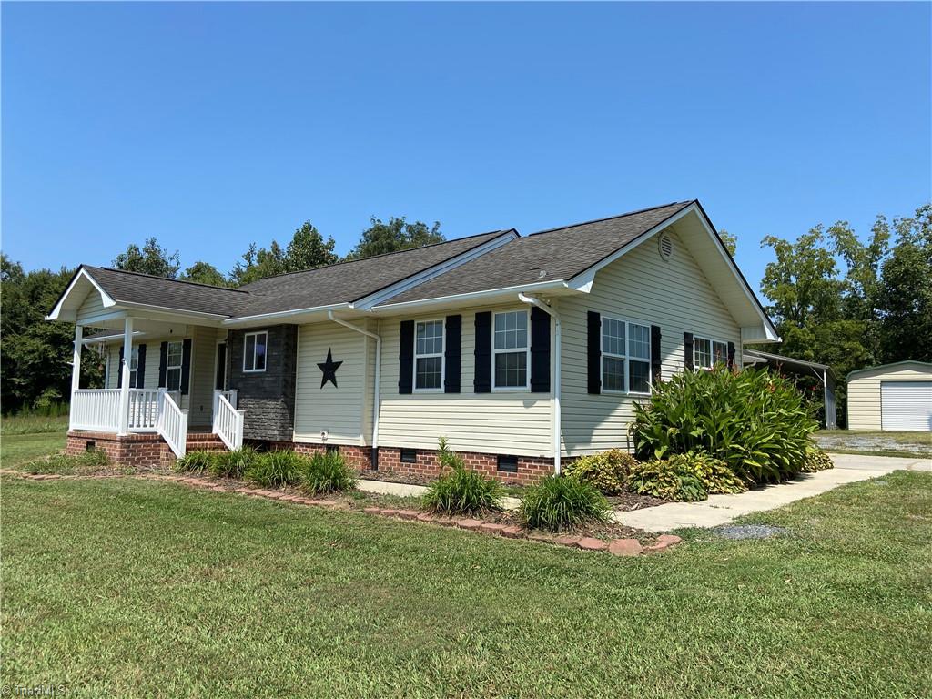 600 Yow Road Seagrove, NC 27341 - Photo 1 of 49 Gallery Image 1