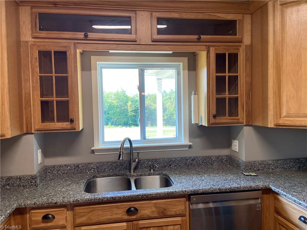 600 Yow Road Seagrove, NC 27341 - Photo 11 of 49 Gallery Image 11