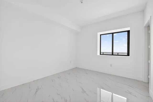 $3,950,000 | 700 Northeast 24th Street, Unit 5202, Miami, FL 33137