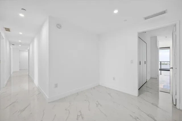 $3,950,000 | 700 Northeast 24th Street, Unit 5202, Miami, FL 33137