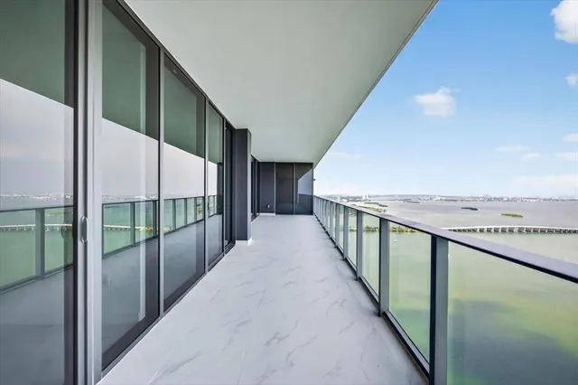 $3,950,000 | 700 Northeast 24th Street, Unit 5202, Miami, FL 33137