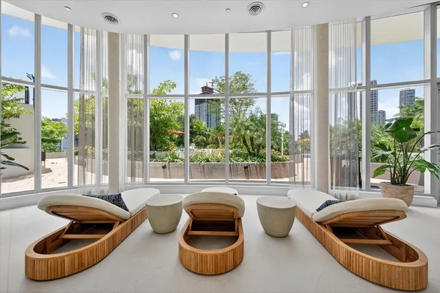 $3,950,000 | 700 Northeast 24th Street, Unit 5202, Miami, FL 33137