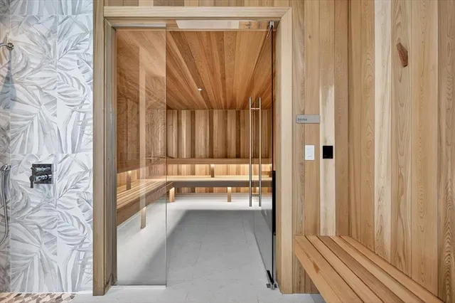 $3,950,000 | 700 Northeast 24th Street, Unit 5202, Miami, FL 33137