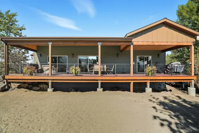 $1,075,000 | 530 Cottonwood Drive, St. Maries, ID 83861