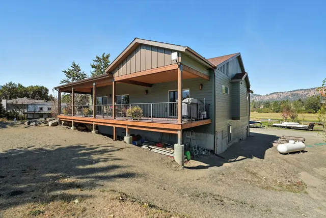 $1,075,000 | 530 Cottonwood Drive, St. Maries, ID 83861