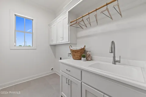 $553,999 | 400 Villager Avenue, Scott, LA 70583
