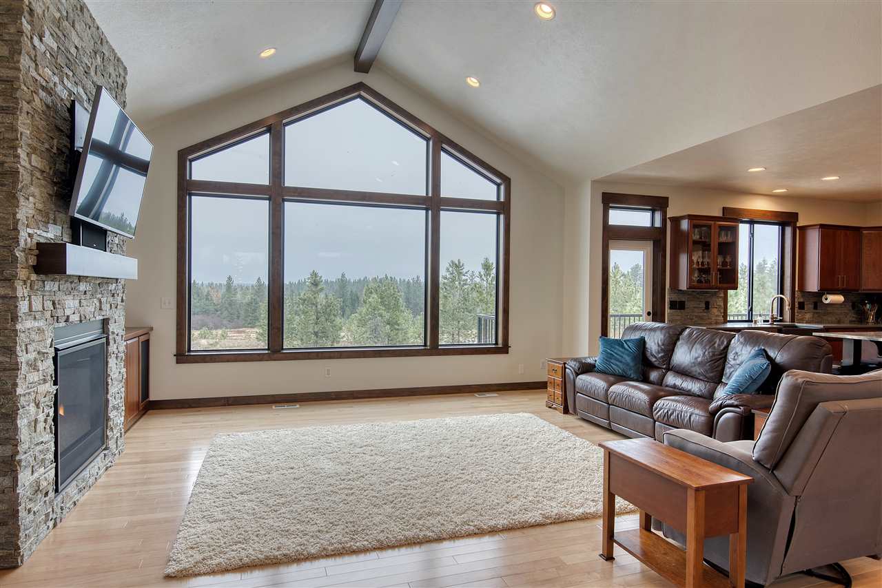 425 East Chattaroy Road Colbert, WA 99005 - Photo 3 of 43 Gallery Image 3