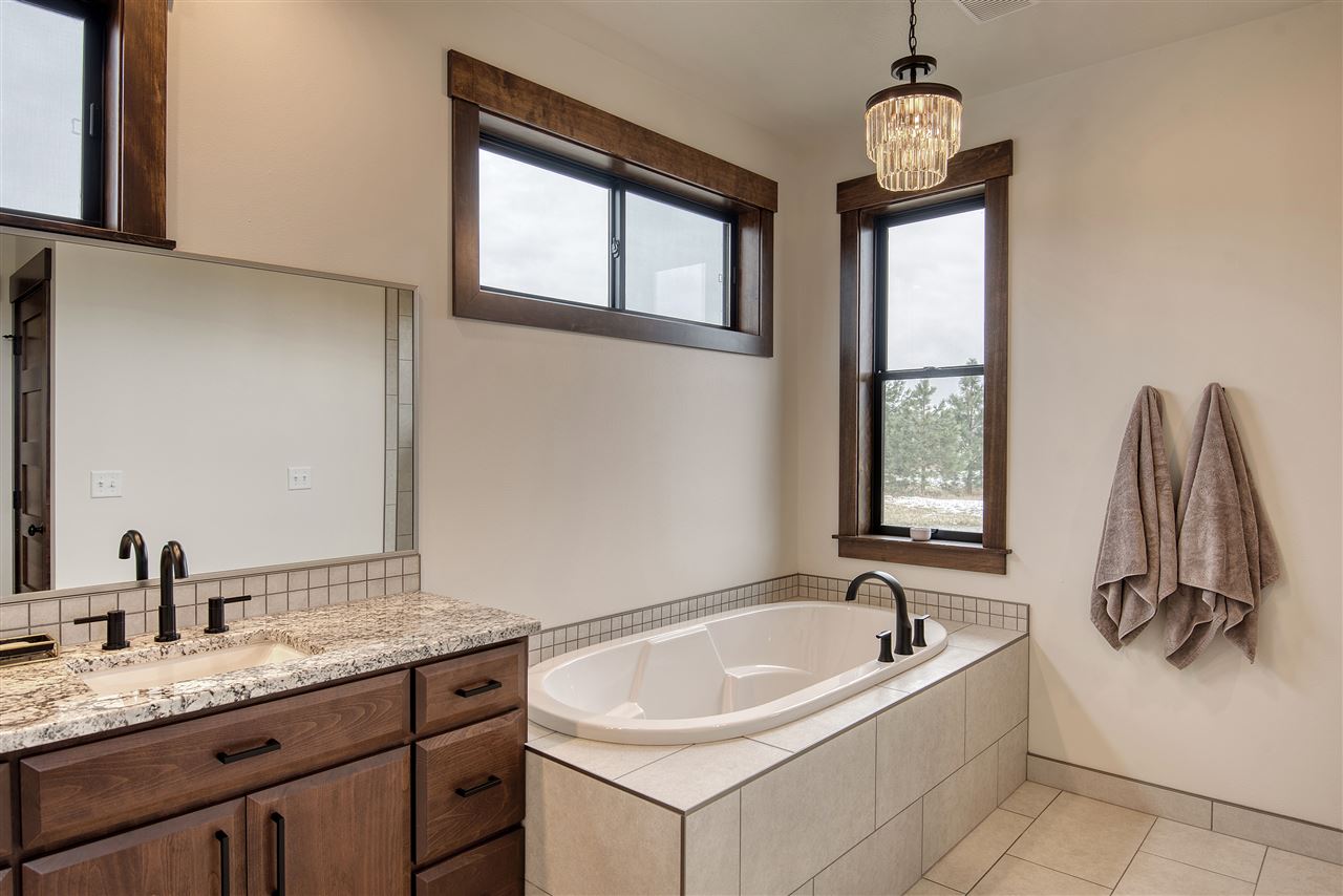 425 East Chattaroy Road Colbert, WA 99005 - Photo 29 of 43 Gallery Image 29