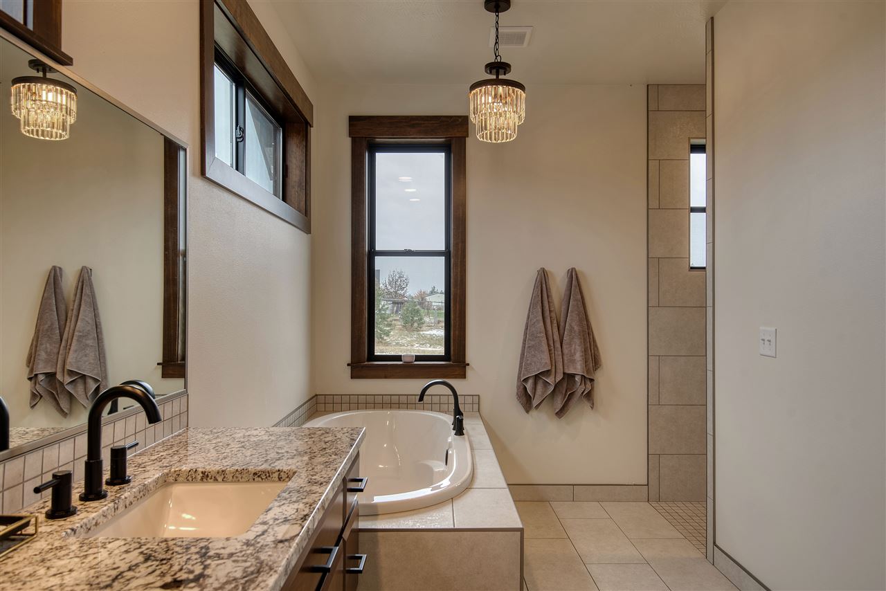 425 East Chattaroy Road Colbert, WA 99005 - Photo 30 of 43 Gallery Image 30