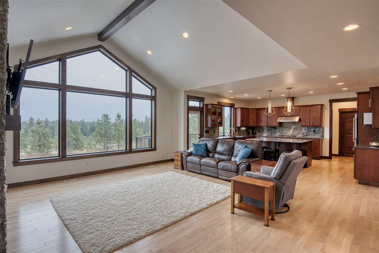 425 East Chattaroy Road Colbert, WA 99005 - Photo 5 of 43 Gallery Image 5