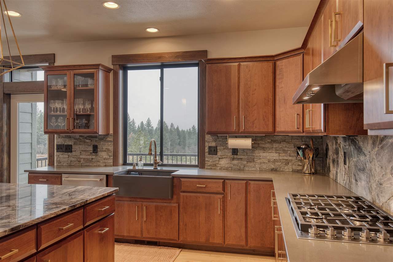 425 East Chattaroy Road Colbert, WA 99005 - Photo 9 of 43 Gallery Image 9