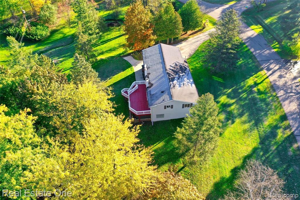 2060 Bretton Drive South Rochester Hills, MI 48309 - Photo 37 of 39
