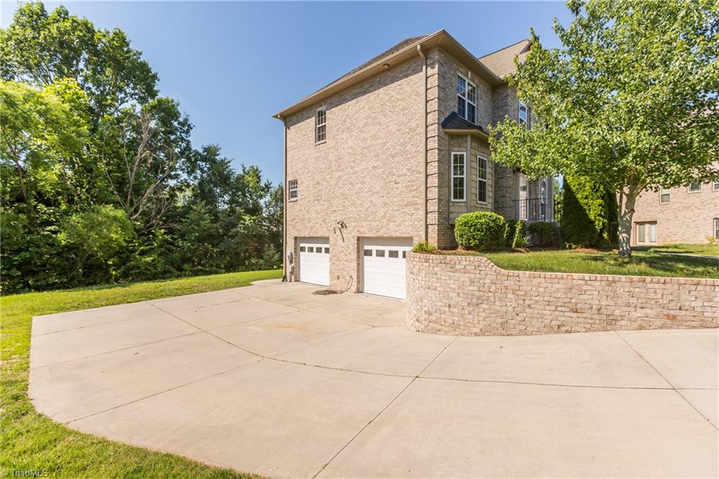 6614 Ridge Run Court Clemmons, NC 27012 - Photo 7 of 43 Gallery Image 7