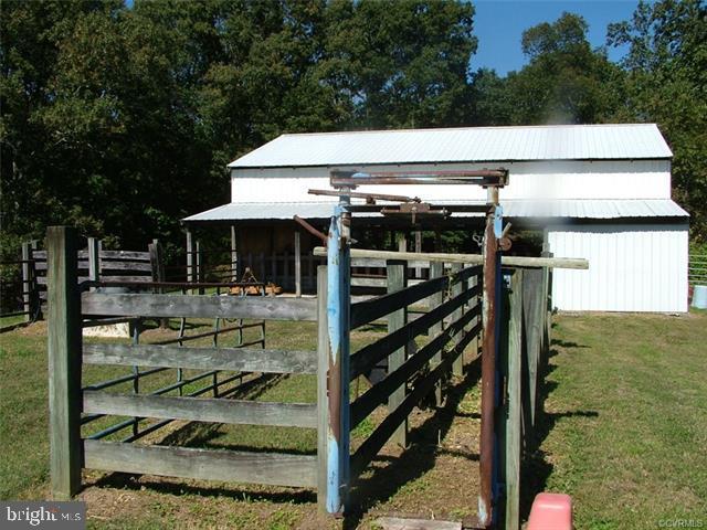 20465 Sparta Road Milford, VA 22514 - Photo 18 of 79 Automatic Water Feeder