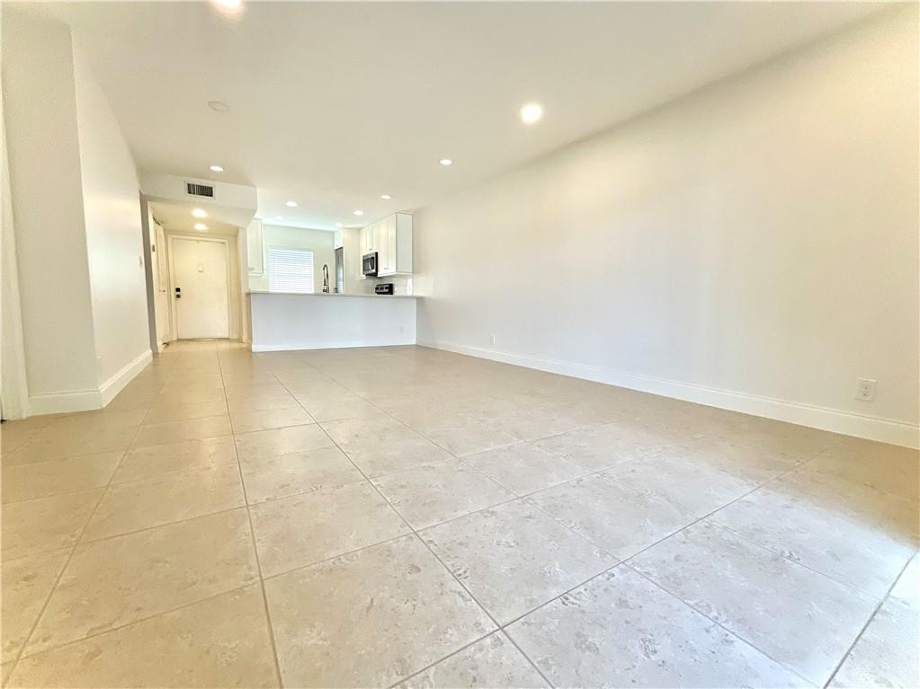 9354 Southwest 3rd Street, Unit 610 Boca Raton, FL 33428 - Photo 6 of 17 Living Area