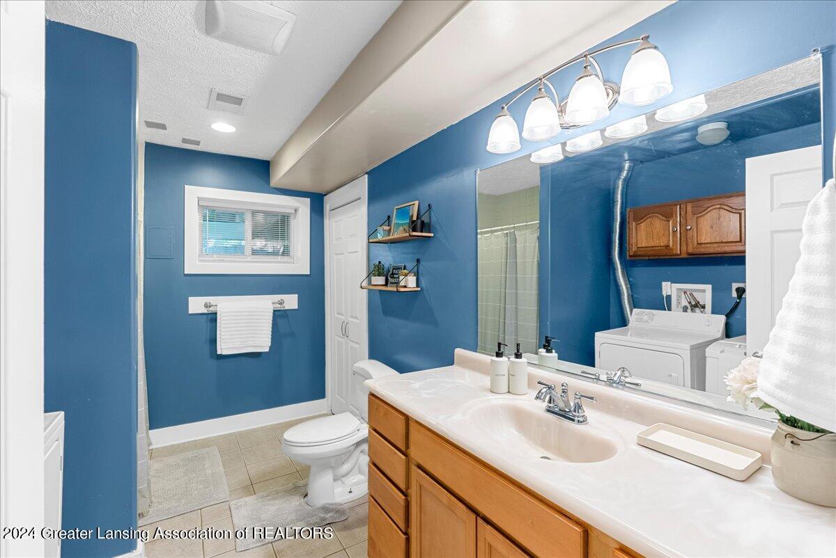 347 North Bridge Street Dimondale, MI 48821 - Photo 36 of 49 36-Media Jett - 39