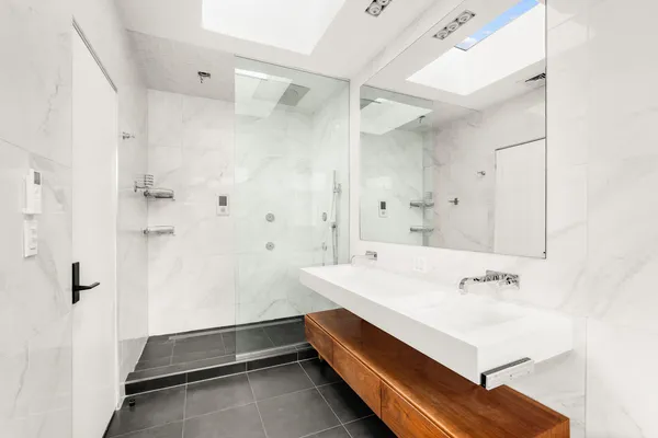 $5,500,000 | 140 Clinton Avenue | Clinton Hill