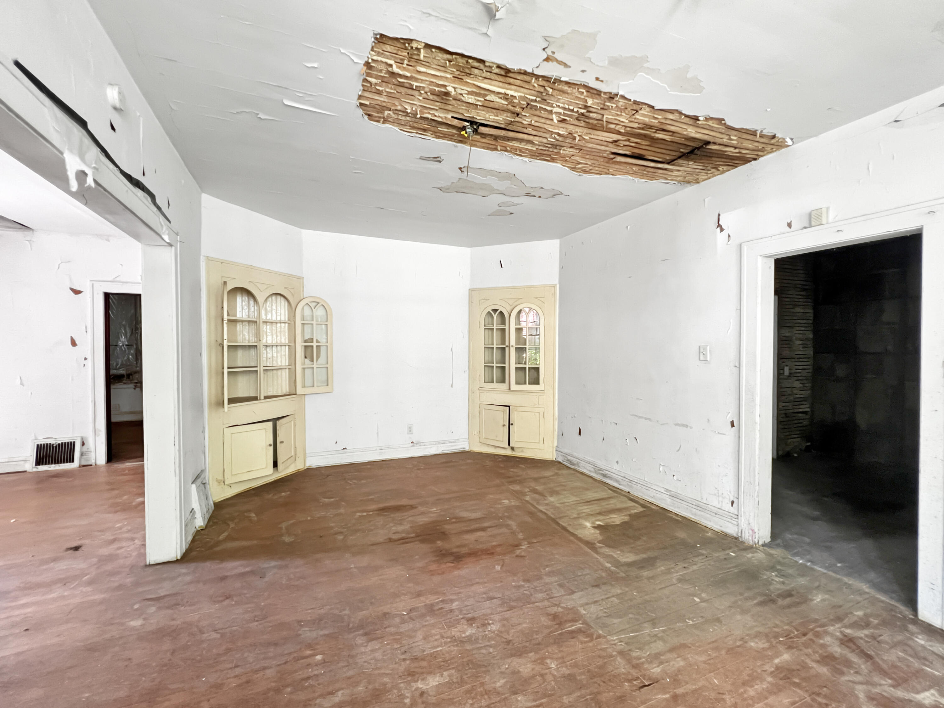 4442 Adams Street Gary, IN 46408 - Photo 3 of 13 3000x2250