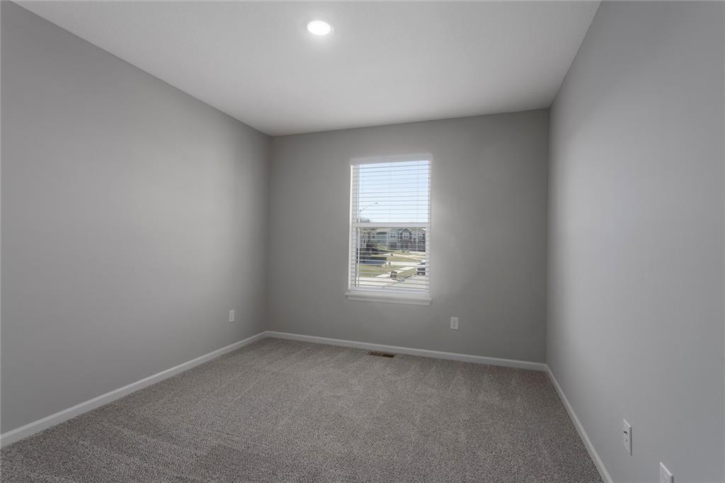 613 Foxglove Lane Raymore, MO 64083 - Photo 18 of 27