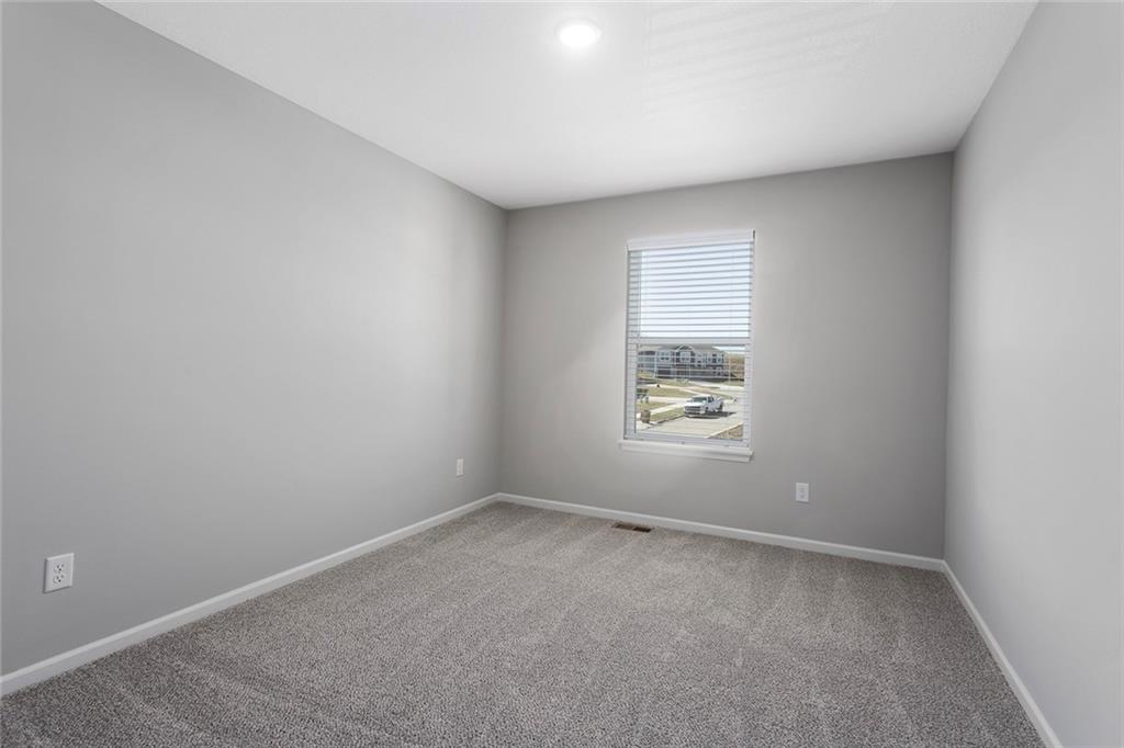 613 Foxglove Lane Raymore, MO 64083 - Photo 20 of 27