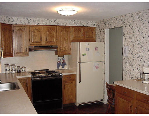15 Pinecrest Road Holliston, MA 01746 - Photo 3 of 12 Gallery Image 3