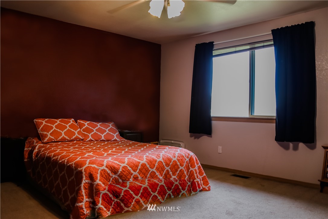 18947 Joselyn Road Southwest Rochester, WA 98579 - Photo 14 of 25