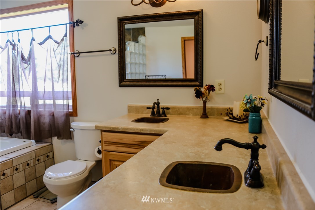 18947 Joselyn Road Southwest Rochester, WA 98579 - Photo 18 of 25
