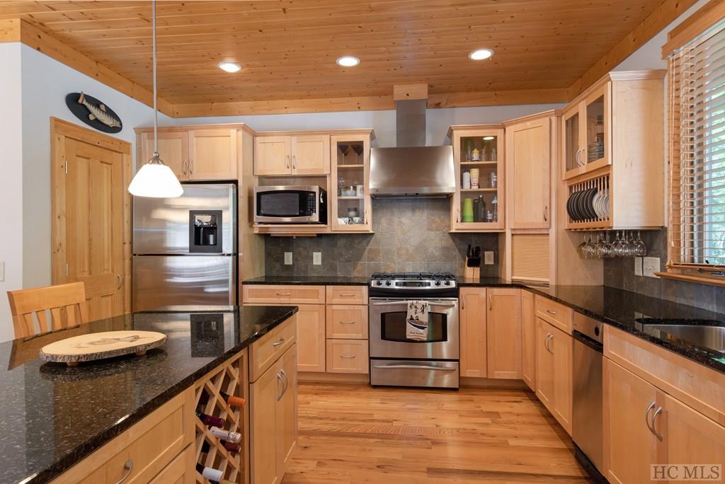 285 Trillium Ridge Road Cullowhee, NC 28723 - Photo 11 of 37 Gallery Image 11