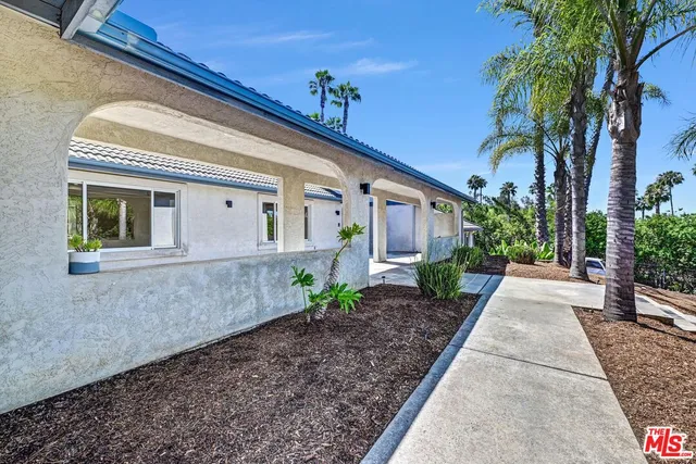 $1,549,000 | 614 Valley Drive, Vista, CA 92084