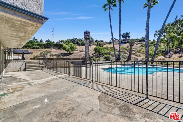 $1,549,000 | 614 Valley Drive, Vista, CA 92084