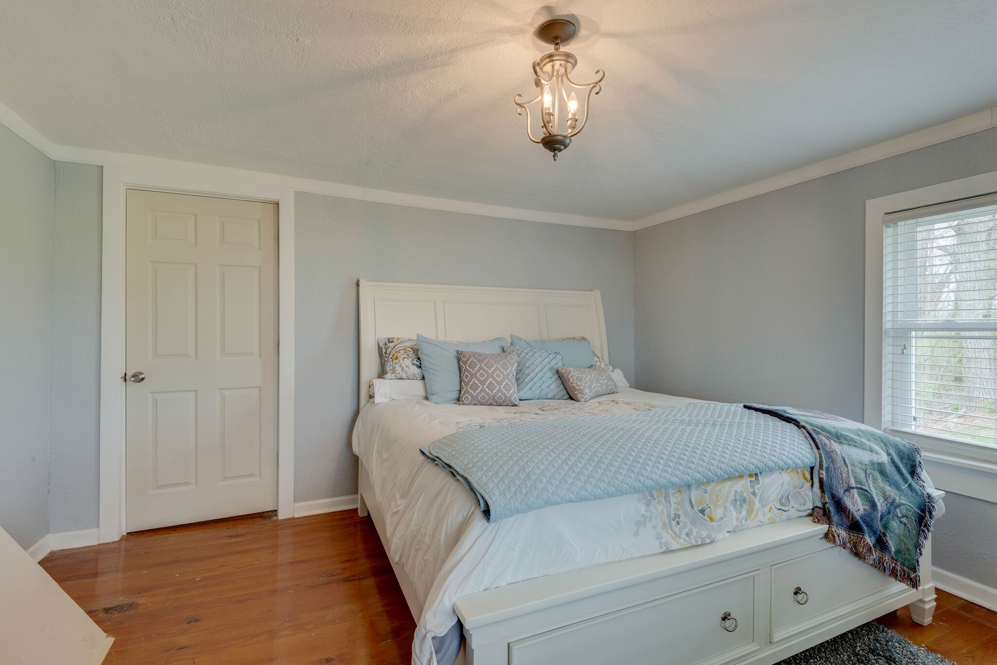 7606 Pewitt Road Franklin, TN 37064 - Photo 20 of 28 a bedroom with a bed and window