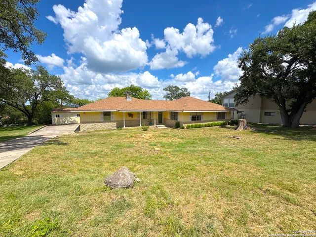 $269,000 | 116 Crestview Drive, Canyon Lake, TX 78133