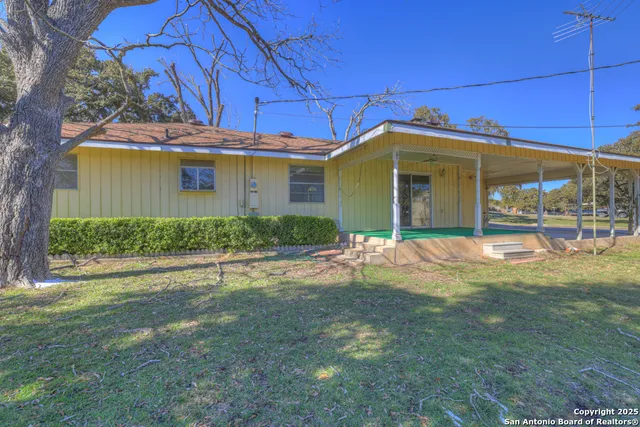 $269,000 | 116 Crestview Drive, Canyon Lake, TX 78133