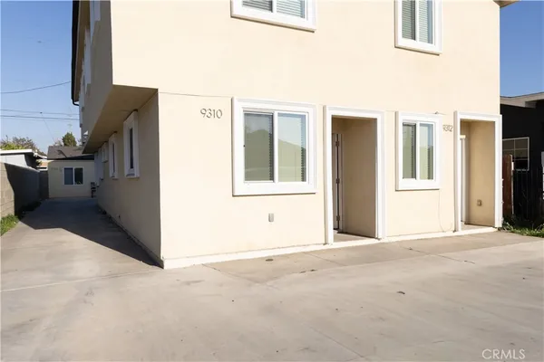 $3,200 | 9310 Pace Avenue, Los Angeles, CA 90002