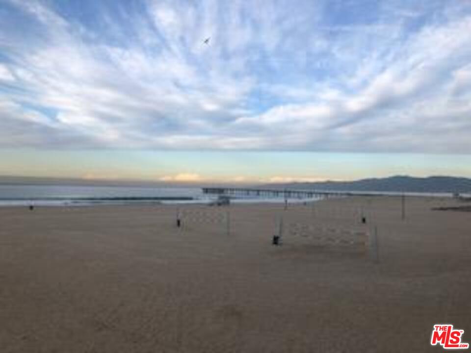 114 Fleet Street Marina del Rey, CA 90292 - Photo 18 of 19 a view of an ocean beach
