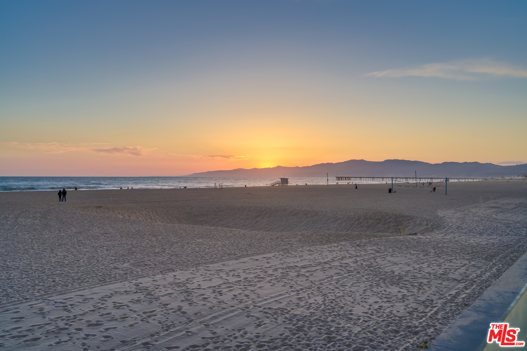 114 Fleet Street Marina del Rey, CA 90292 - Photo 19 of 19 a view of an outdoor space and mountain view