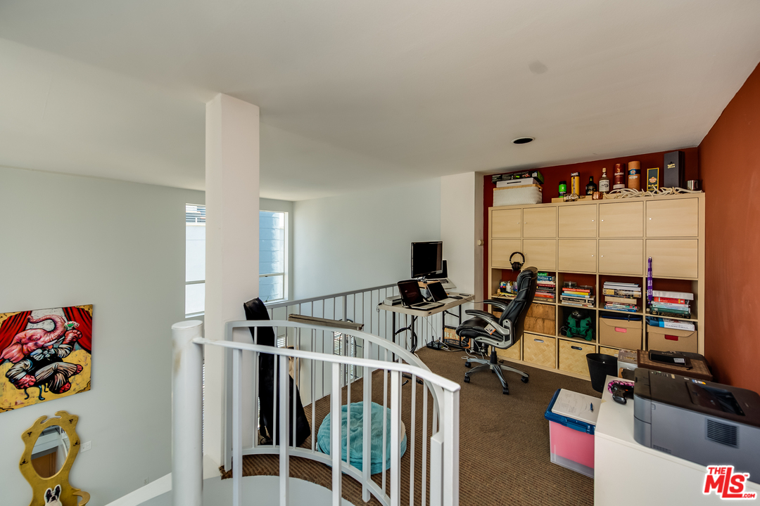 114 Fleet Street Marina del Rey, CA 90292 - Photo 8 of 19 a view of a room with gym equipment