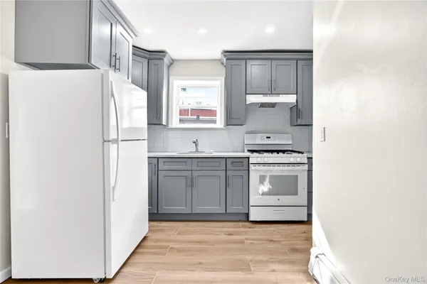 $2,800 | 3615 Eastchester Road, Unit 2 | Williamsbridge