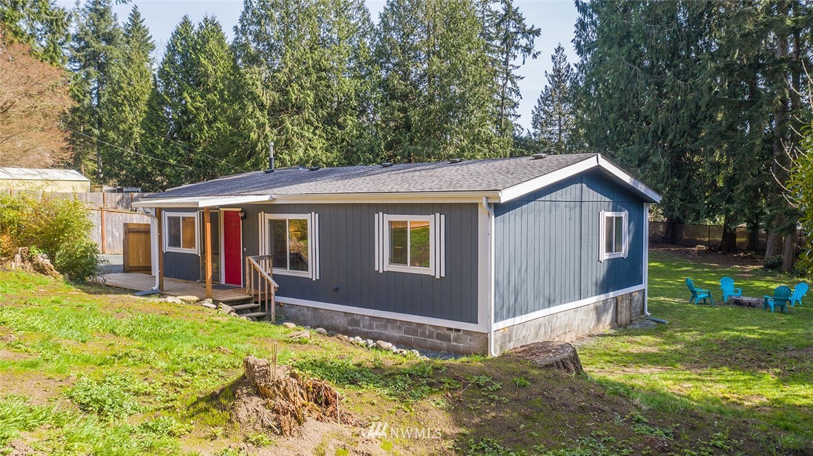 17920 Trombley Road Snohomish, WA 98290 - Photo 1 of 36 a view of backyard of house